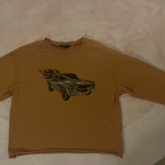 women’s oversized long-sleeve tee - Picture 2 of 3